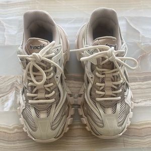 Balenciaga track 2